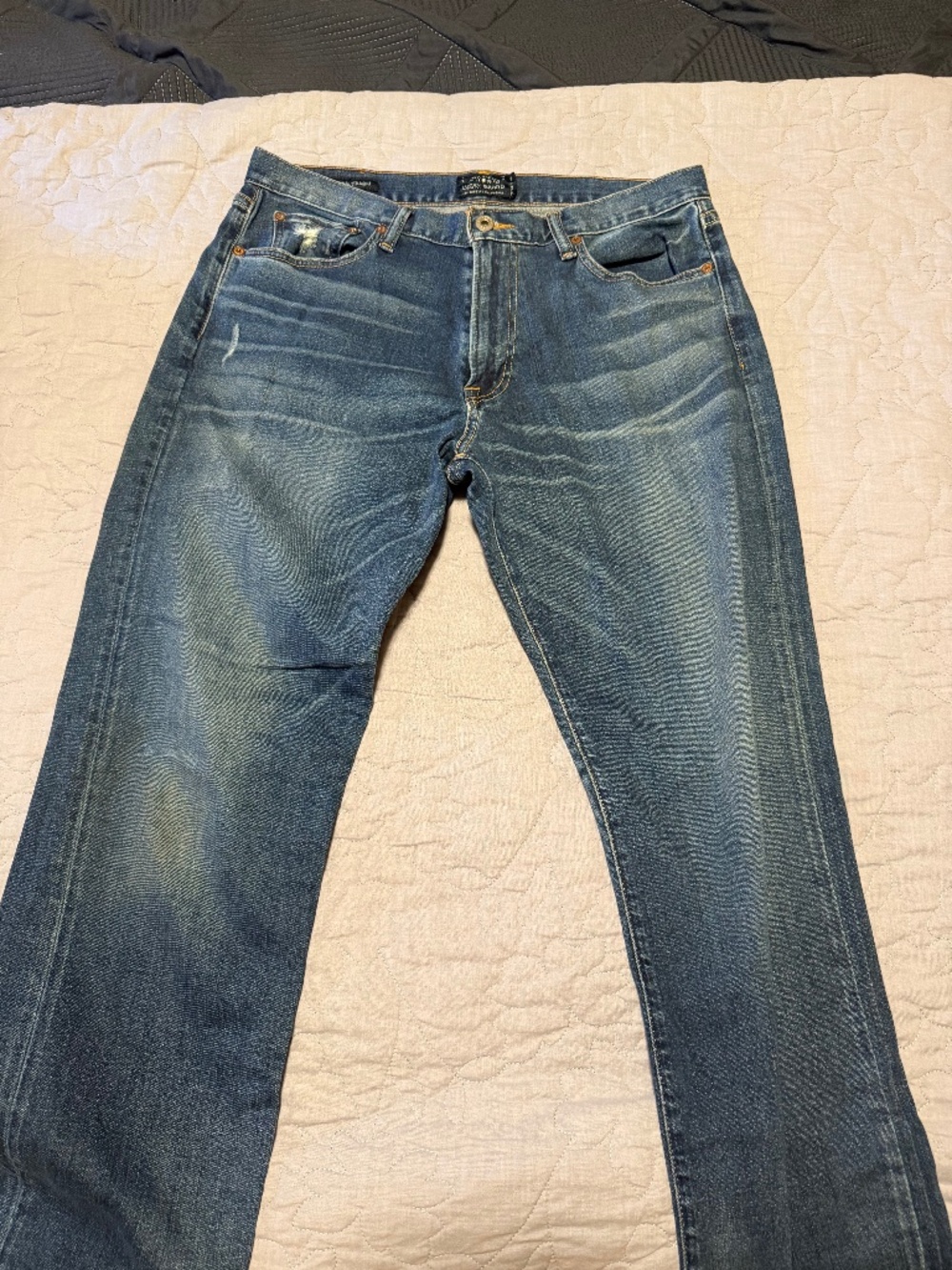 Men’s Lucky 🍀 Brand Jeans.